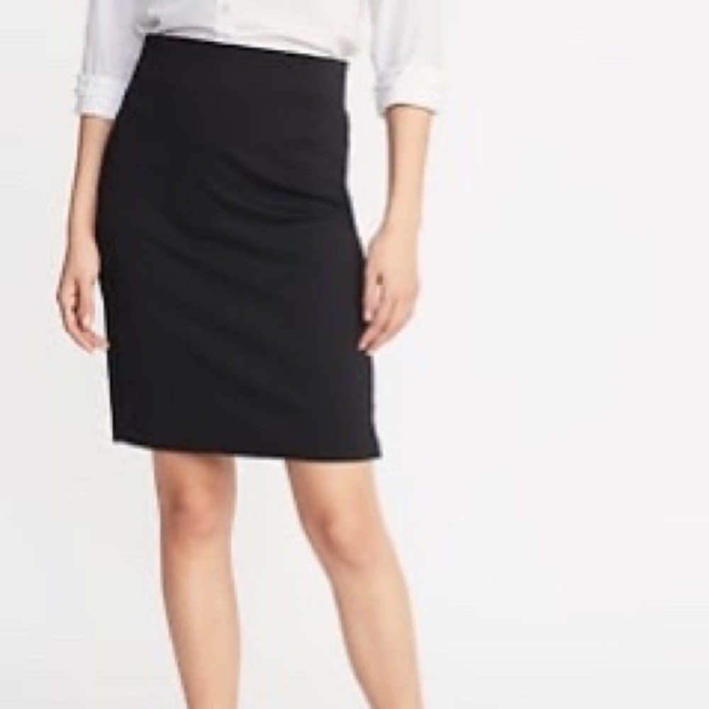 Black pencil skirt with stretch fabric to knee